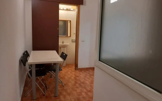 Interior Central El Born 12