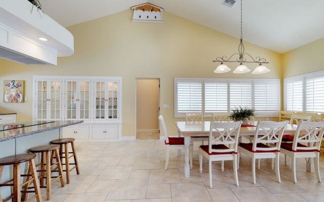 AMI Beach House Apartment 6