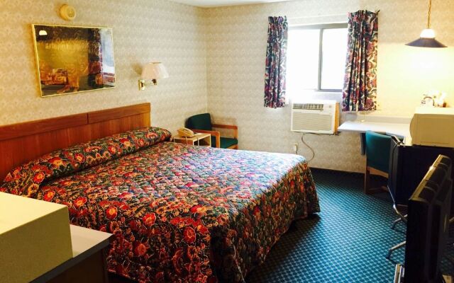 OYO Hotel Chapmanville Inn, WV - Hwy 119