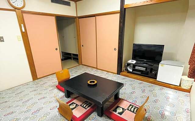 Shinmaebashi Station Hotel