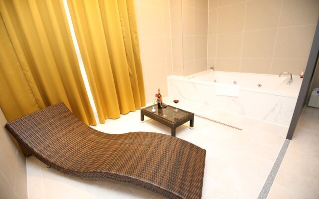 Rest Hotel