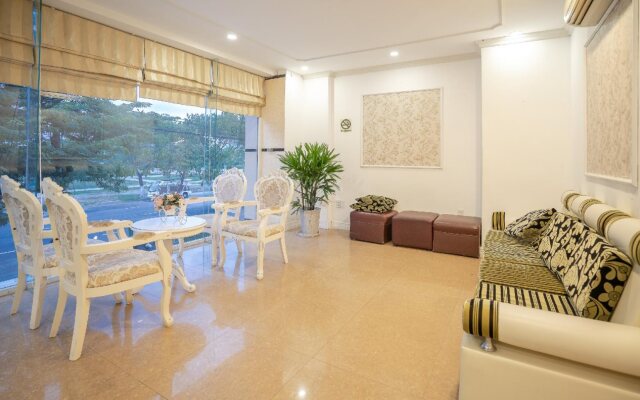 Jay Grand Hotel