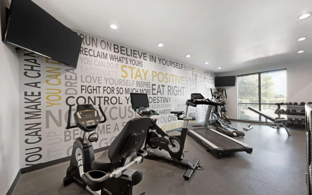Best Western Plus Buda Austin Inn & Suites