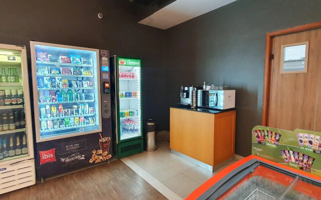 Ibis Manaus