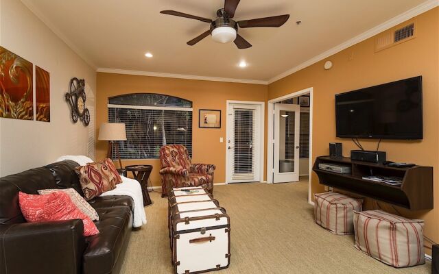 Restful 1 BR by Casago