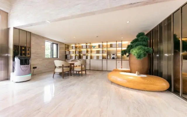 Ji Hotel Shanghai Jinqiao International Comme