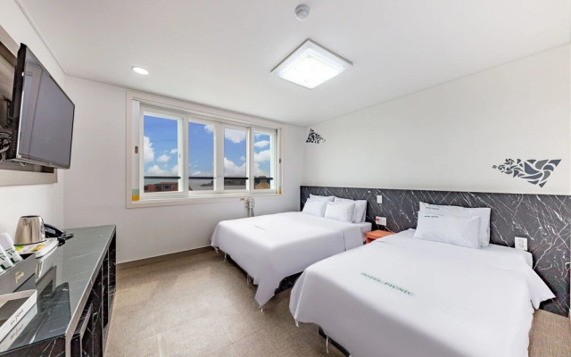 Sacheon Hotel Picnic