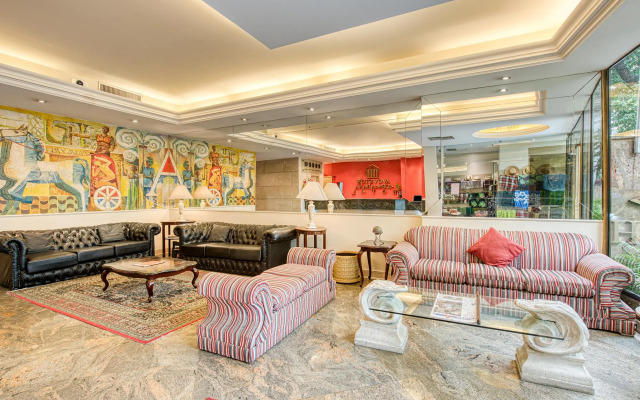 Augusto's Copacabana Hotel