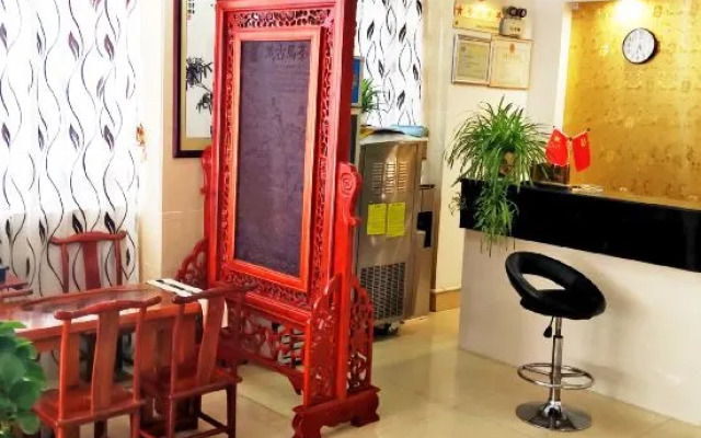 Fuxian Lake Coastline Express Hotel (Luchong Scenic Area)