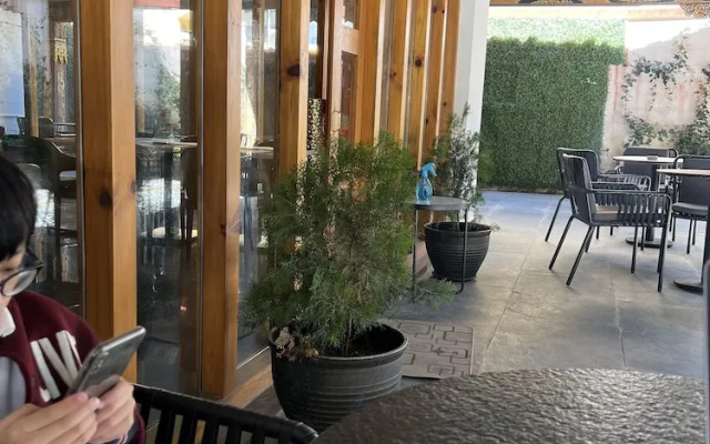 Hotel Mayto