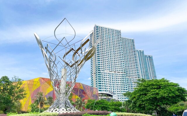 Modern Look 2Br At Grand Kamala Lagoon Apartment