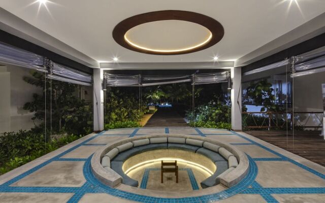 CASAMIA Oceanfront Condo Nilaveli