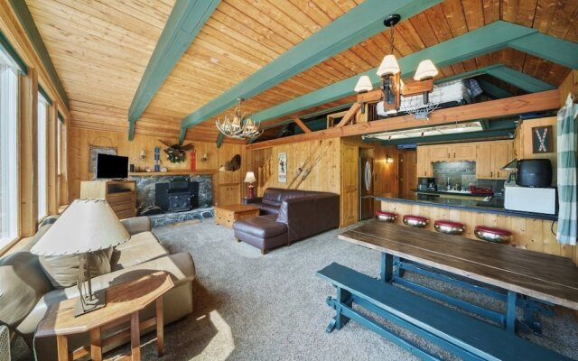 Cowlitz River Cabin