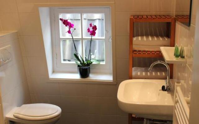 Amsterdam Jewel Canal Apartments