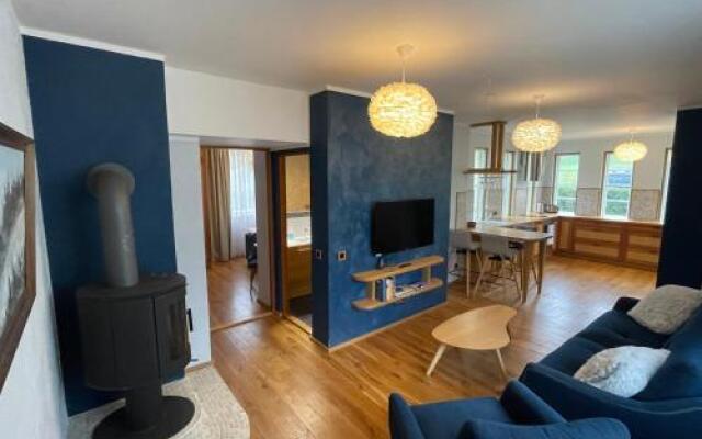 "Winter" Apartment