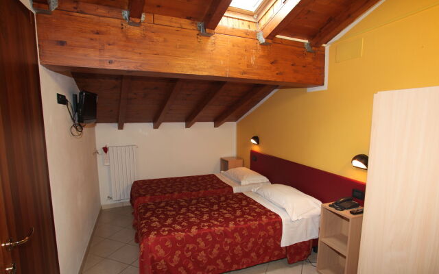 Hotel Mantegna Stazione , Mantegna Hotels