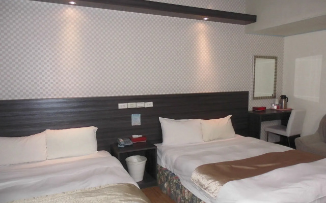Modern Plaza Hotel