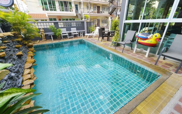 Livit70's hotel & hostel