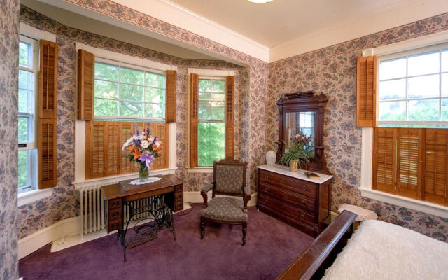 Wilbraham Mansion
