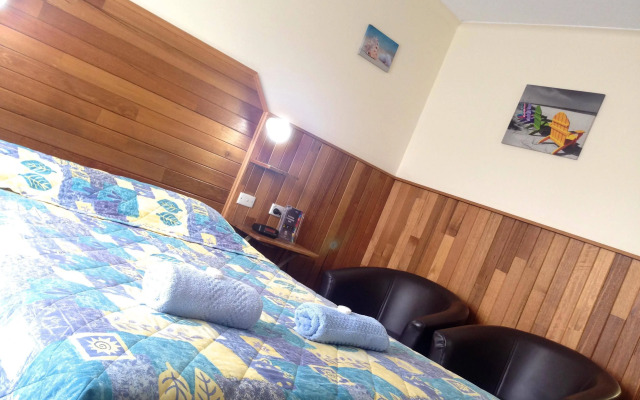 Pelicans Motel San Remo