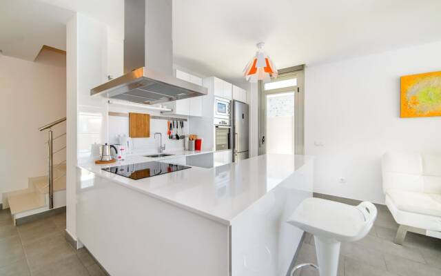 Chalet Bennecke Atenea