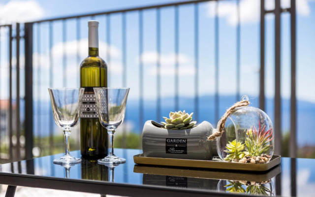 Seaview apartment „Megan“ with sunny terrace