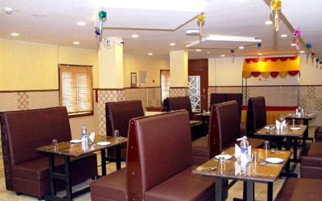 Poppys S.E.T Residency Kumbakonam.