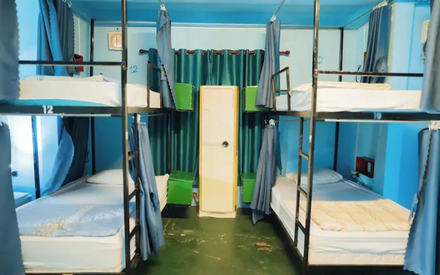 Ruby Riverside Hotel & Hostel