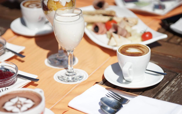 Valis Resort and Spa