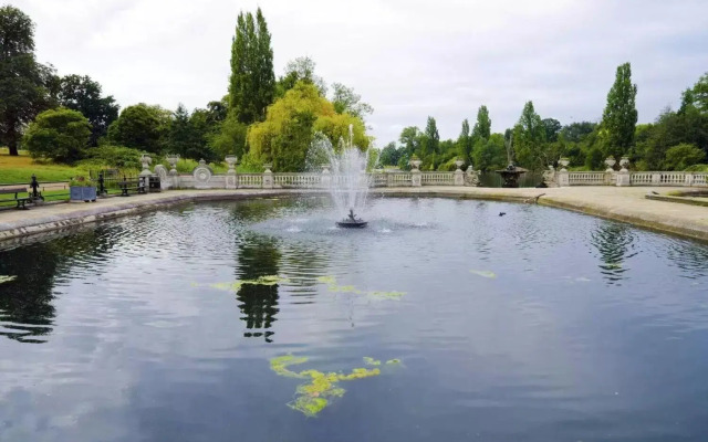 The Crescent Hyde Park