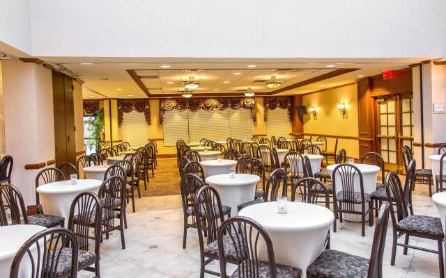 Clarion Hotel & Conference Center