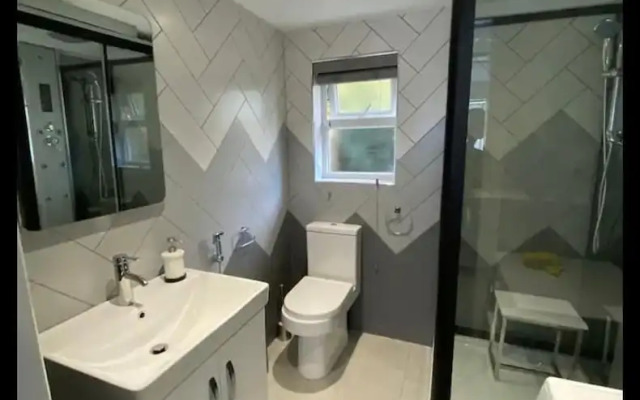 Inviting 1-bed Studio in Manchester & Feel at Home