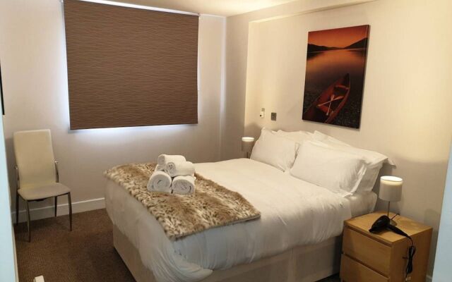 Birmingham Garnet, 3 Bedroom Apartment