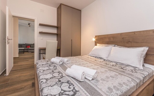 Stunning Apartment in Turanj With Wifi and 3 Bedrooms
