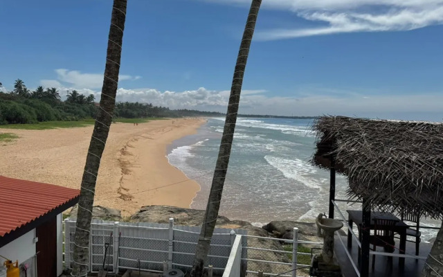 Scarlet White Resort