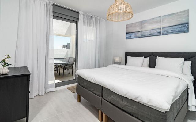 VG13- Modern apartment, 5 min to beach