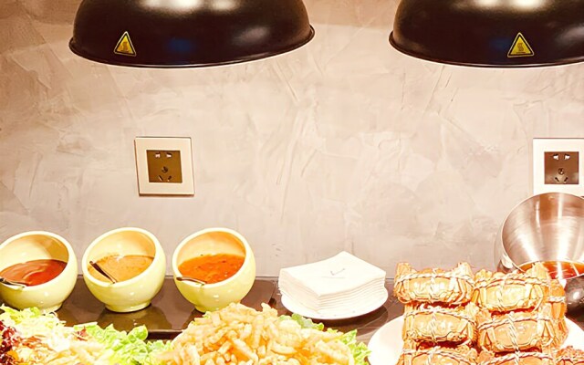 Hangzhou Vline Hotel