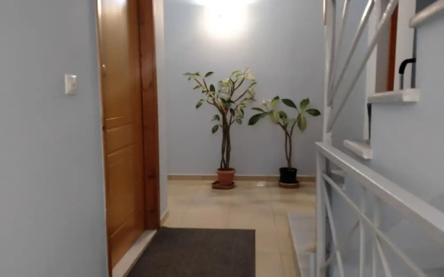 Leonidas Rooms