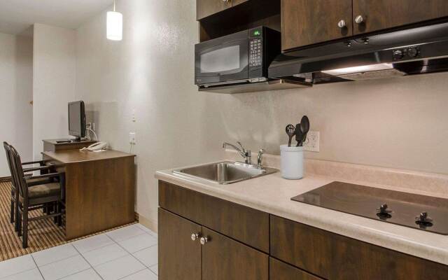Suburban Extended Stay Hotel Estevan