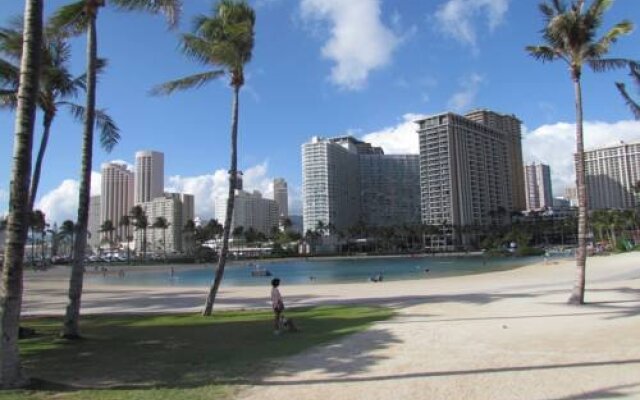 Marina Hawaii Vacations at Ilikai Marina