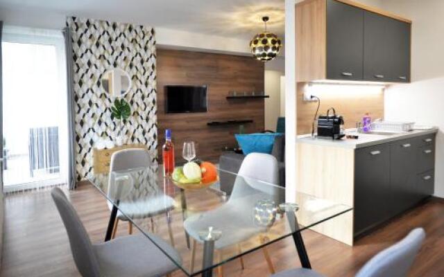 One Luxury Suites Eger