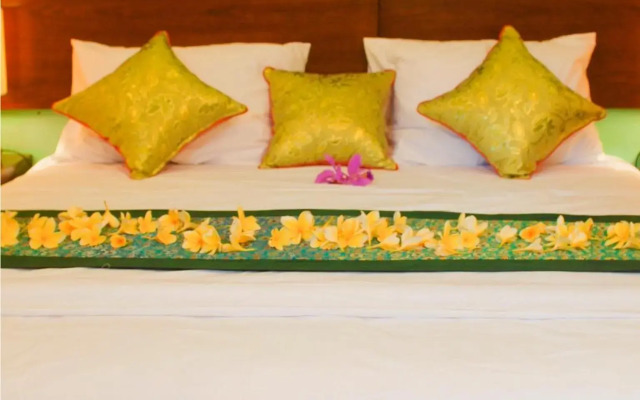 The Green Zhurga Suites