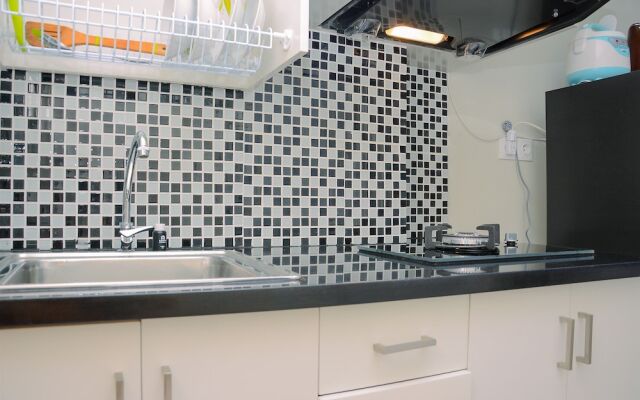 Studio Apartment with Garden View at The Springlake View Summarecon