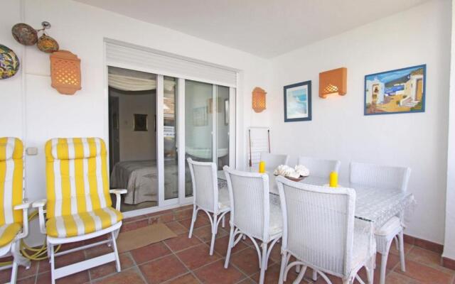 1105 beachfront apartment golden mile marbella