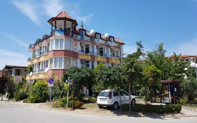 Sunny Island Obzor