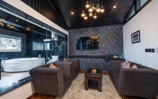 The West Gate Posada By Summit