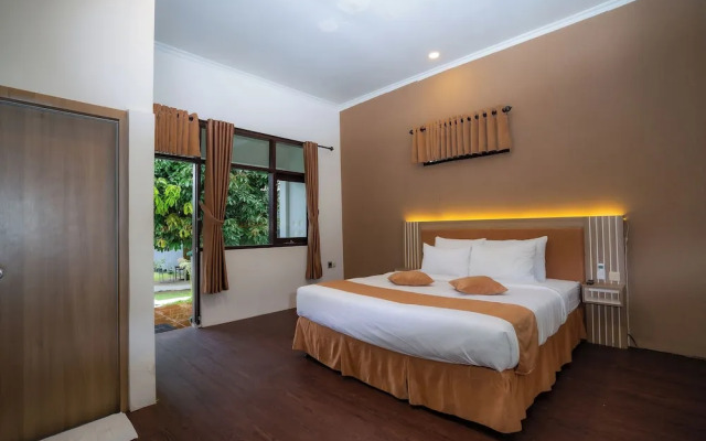 Nirvana Hotel Resort Tetebatu