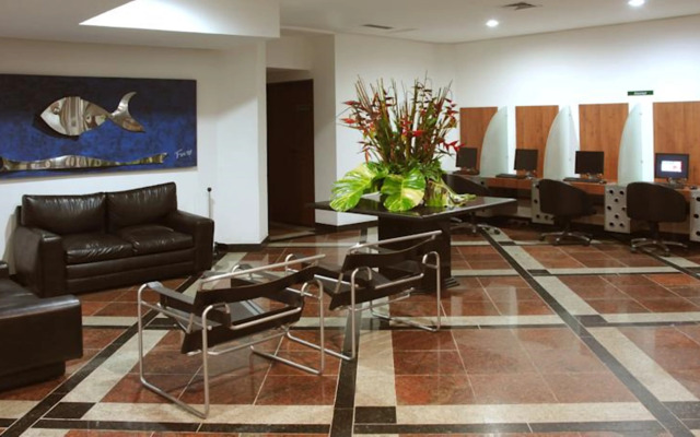 Ritz Lagoa Da Anta