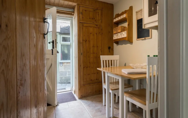 Stunning 2 Bed Cottage in Fordwells