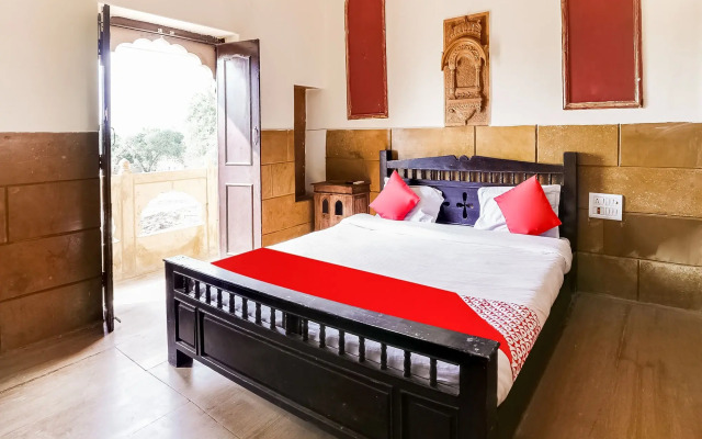 OYO 10132 Hotel Regal Inn